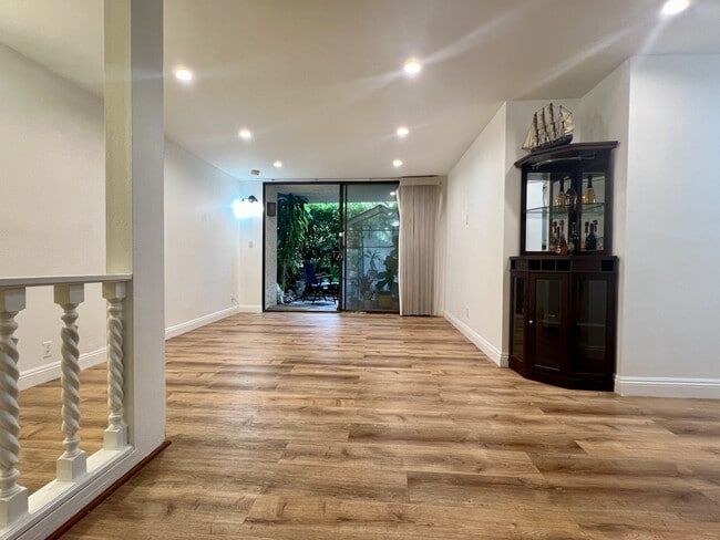 property at 439 S Catalina Ave
