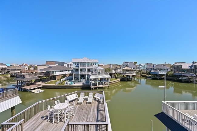 property at 3912 Bridge Harbor Dr