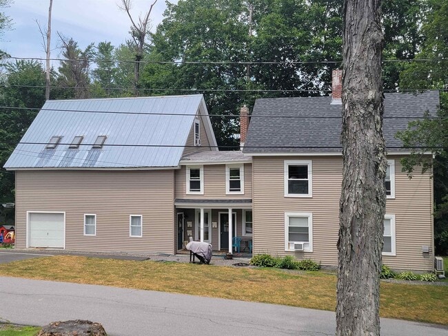 80 Prospect St in Bristol, NH - Building Photo - Building Photo