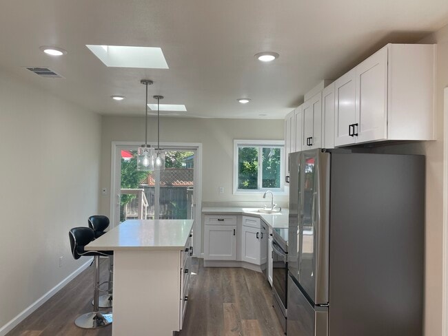 property at 1089 6th Ave