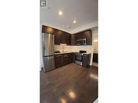 2826 W 15th Ave in Vancouver, BC - Building Photo