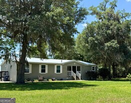 2554 Harrietts Bluff Rd in Woodbine, GA - Building Photo
