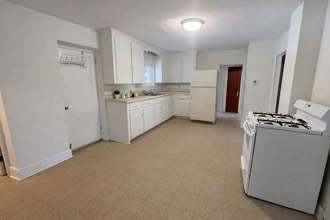 1211 Pine St in Endicott, NY - Building Photo - Building Photo