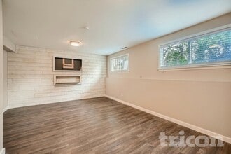 32800 35th Ave SW in Federal Way, WA - Building Photo - Building Photo