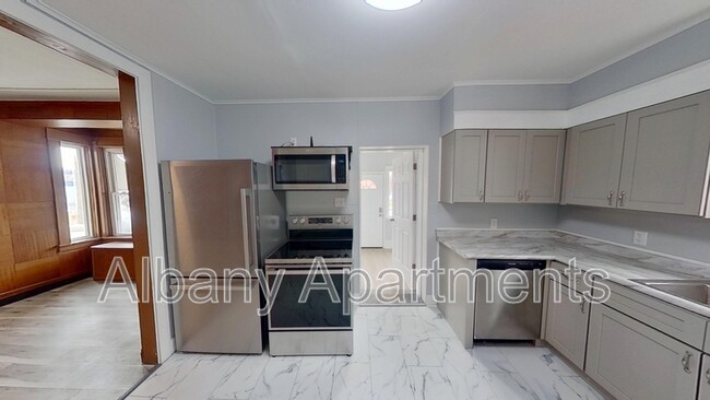 4 Ten Eyck Ave in Albany, NY - Building Photo - Building Photo