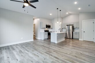 192 S Anna St in Wichita, KS - Building Photo - Building Photo