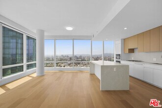 877 Francisco St in Los Angeles, CA - Foto de edificio - Building Photo