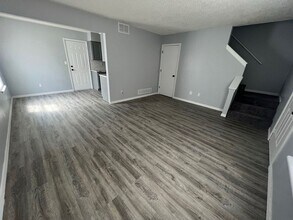 11007 NW Player Dr in Parkville, MO - Building Photo - Building Photo