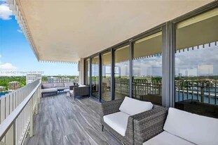 2 Grove Isle Dr, Unit B1210 in Miami, FL - Building Photo