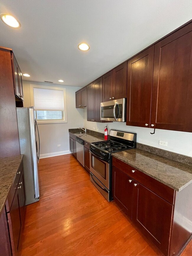 1448 W Thorndale Ave in Chicago, IL - Building Photo - Building Photo