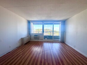 133 Park St, Unit 1403 in Brookline, MA - Building Photo - Building Photo