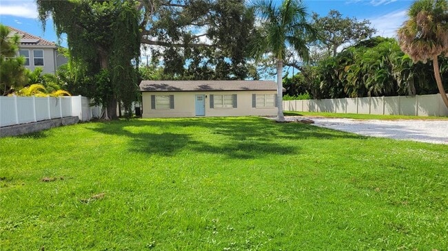 property at 3932 Sunshine Ave