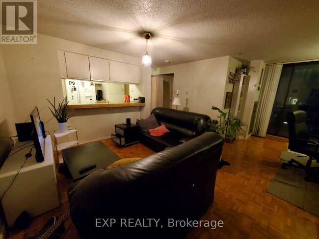 73-773 McCaul St in Toronto, ON - Building Photo - Building Photo