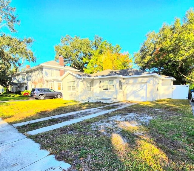 2617 W Watrous Ave in Tampa, FL - Building Photo - Building Photo