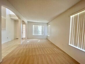 1985 Windcrest Lake Cir in Orlando, FL - Building Photo - Building Photo