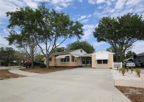 1415 Hamlet Ave in Clearwater, FL - Building Photo