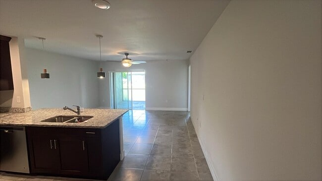 3934 21st St W in Lehigh Acres, FL - Building Photo - Building Photo