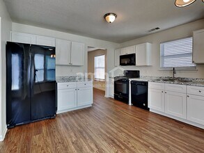 3013 Summer Breeze Dr in Villa Rica, GA - Foto de edificio - Building Photo