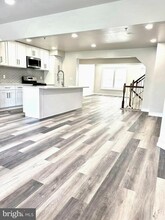 7240 Maidstone Pl in Elkridge, MD - Foto de edificio - Building Photo