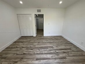 885 SW 29th Ave in Miami, FL - Building Photo - Building Photo