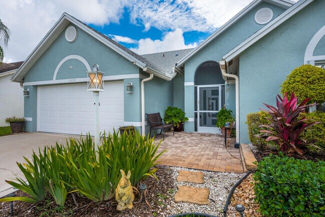 1630 Yachtman Pl in Wellington, FL - Building Photo - Building Photo