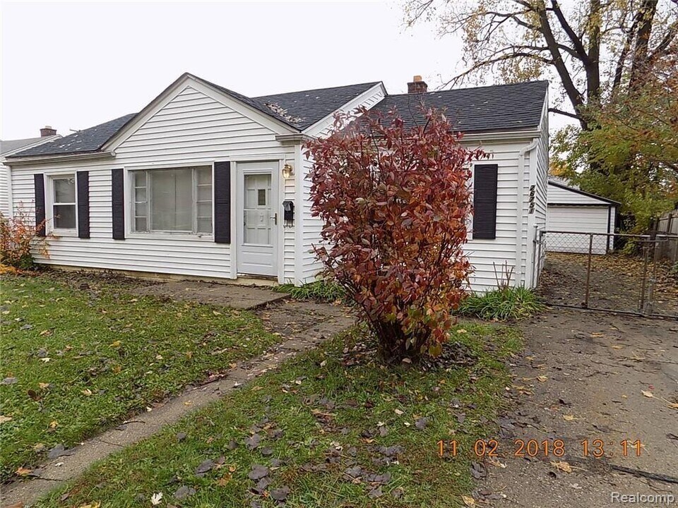 26751 Belanger St in Roseville, MI - Building Photo