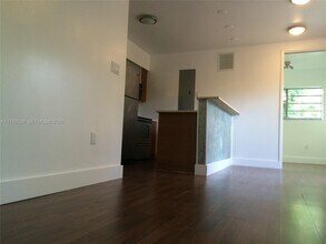 7025 Rue Granville in Miami Beach, FL - Building Photo - Building Photo