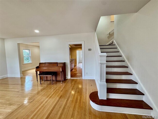 73 Watkins Ave in Middletown, NY - Building Photo - Building Photo