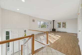 43 Glenville St in Greenwich, CT - Building Photo - Building Photo