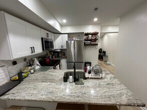 3104 Richmond St, Unit 2 in Philadelphia, PA - Foto de edificio - Building Photo