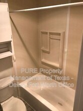 7525 Windhaven Rd in North Richland Hills, TX - Foto de edificio - Building Photo