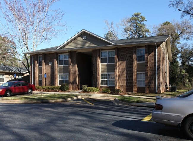 Riverside Gardens in Macon, GA - Foto de edificio - Building Photo