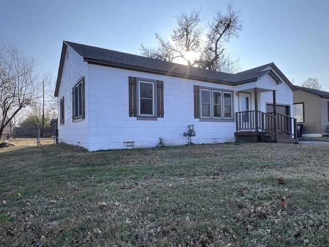 6800 NW 39th Expy in Bethany, OK - Building Photo - Building Photo