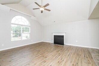 465 Marriott Dr in Atlanta, GA - Building Photo - Building Photo