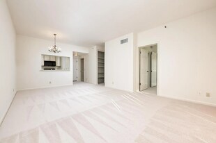 1 Baldwin Ave, Unit APT 214 in San Mateo, CA - Building Photo