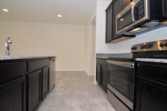413 Merry Brook Cir in Sanford, FL - Building Photo - Building Photo