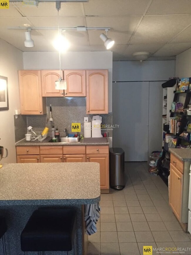 469 Commonwealth Ave, Unit 1 in Boston, MA - Building Photo - Building Photo
