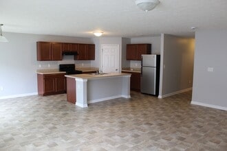 5313 Brandywine Dr in Whitestown, IN - Building Photo - Building Photo