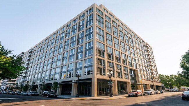 1430 NW Hoyt St in Portland, OR - Building Photo - Building Photo