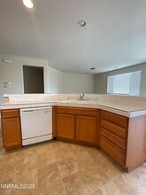 375 Mustengo Ct in Reno, NV - Building Photo - Building Photo
