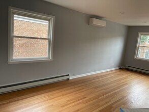 2909 N Austin Ave, Unit 2 in Chicago, IL - Building Photo - Building Photo