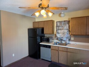 483 Chestnut Hill Ave in Waterbury, CT - Building Photo - Building Photo