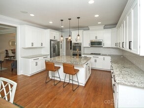5528 Providence Rd in Charlotte, NC - Building Photo - Building Photo