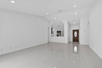 7771 Blackwood Ln in Greenacres, FL - Building Photo - Building Photo