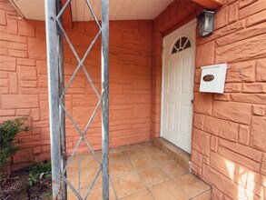 3172 McDonald St in Miami, FL - Building Photo - Building Photo