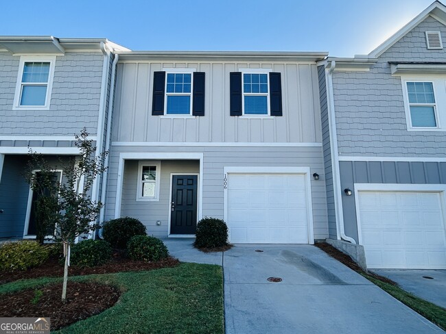 property at 1006 Paddington Dr