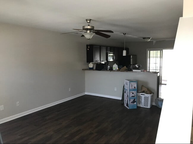 125 Glen Cannon Drive in Jacksonville, NC - Building Photo - Building Photo