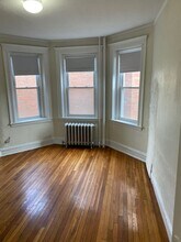 1209 Boylston St, Unit 6 in Boston, MA - Foto de edificio - Building Photo