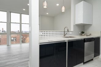 144 Bergen Ave in Jersey City, NJ - Building Photo - Building Photo