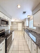 2426 Tall Ships Ln, Unit 236 in Friendswood, TX - Building Photo - Building Photo